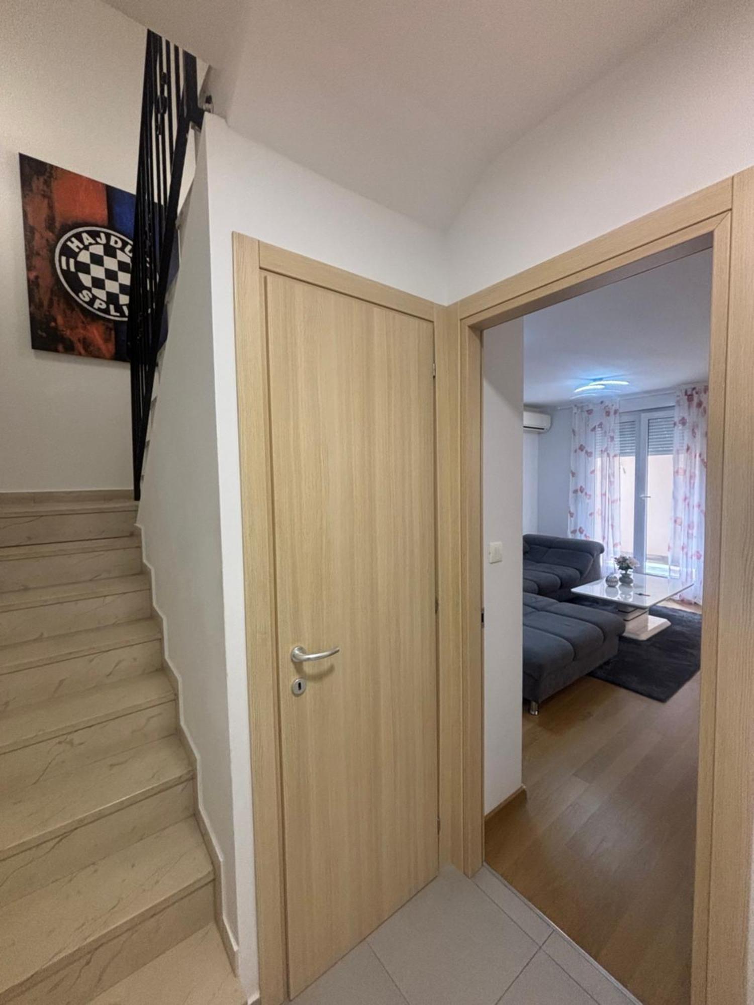 Apartment Dalmatinos Split Znjan Eksteriør billede