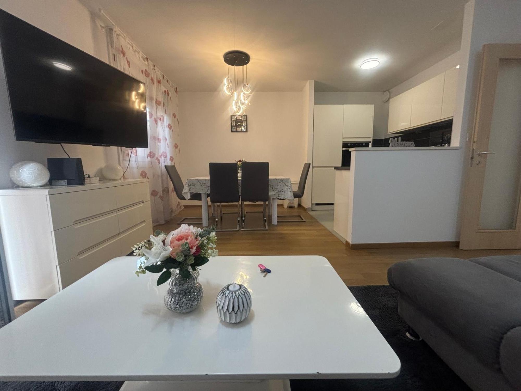 Apartment Dalmatinos Split Znjan Eksteriør billede