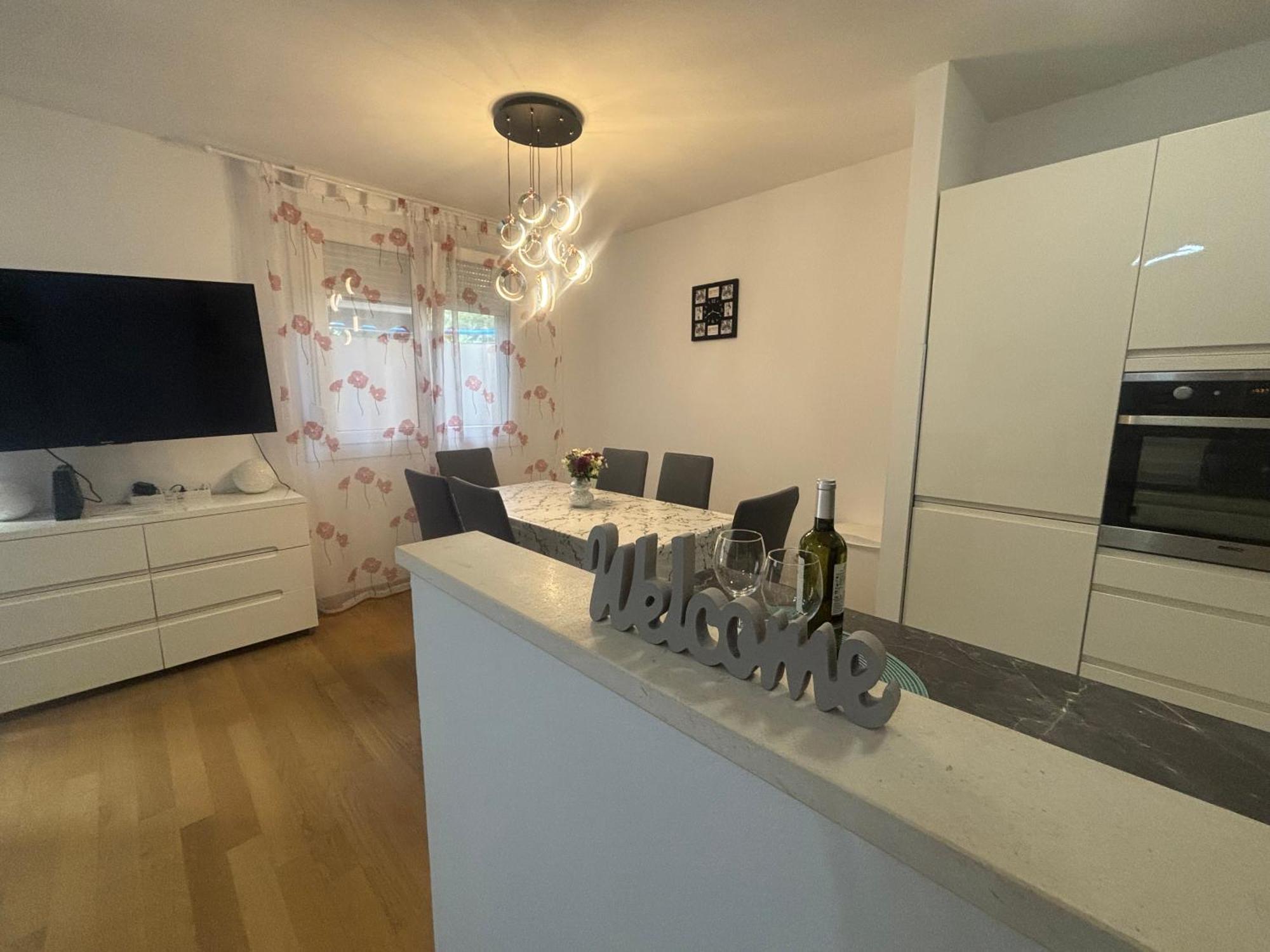 Apartment Dalmatinos Split Znjan Eksteriør billede