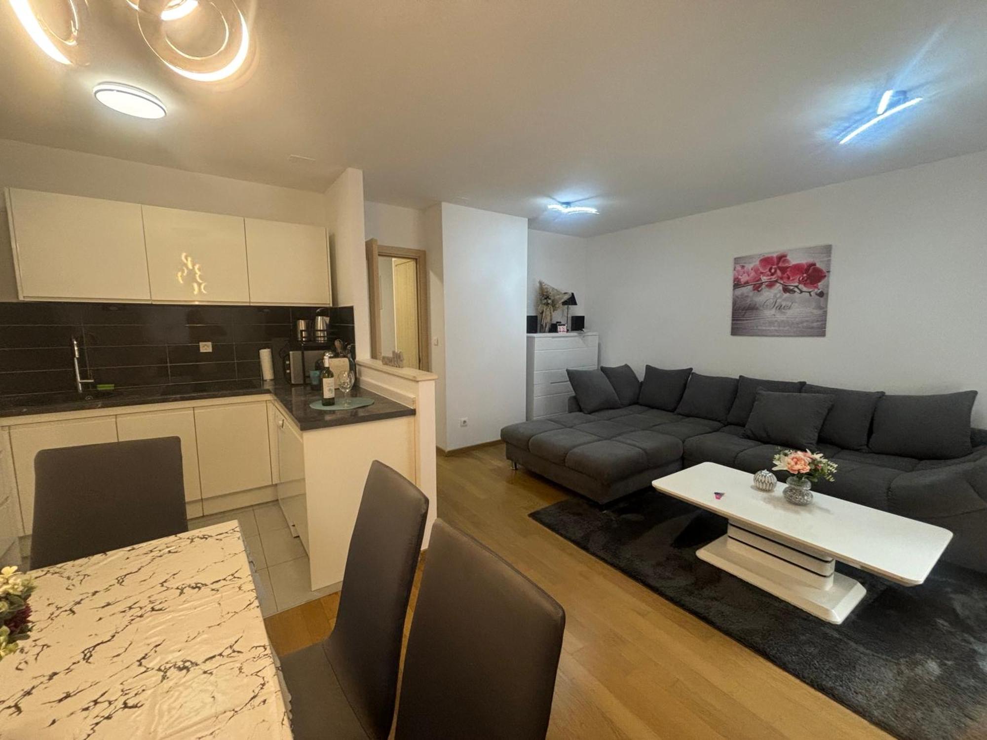 Apartment Dalmatinos Split Znjan Eksteriør billede
