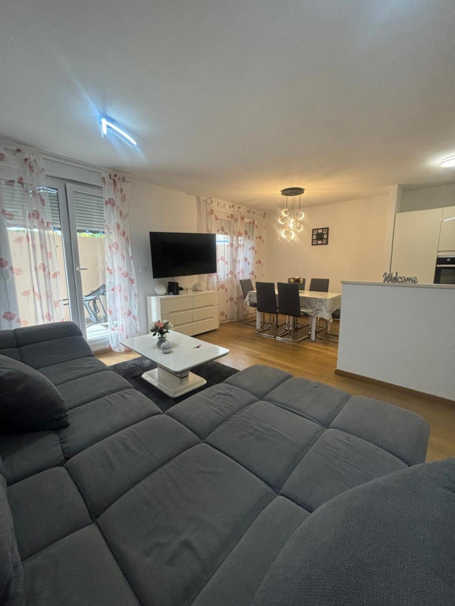 Apartment Dalmatinos Split Znjan Eksteriør billede